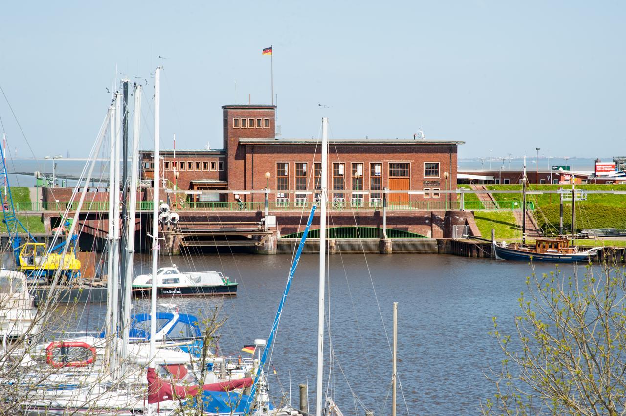 An'T Yachthaven Hotel Harlesiel Exterior photo